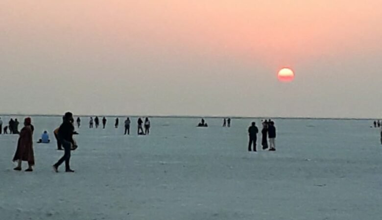 RANN OF KUTCH: Deluxe package.